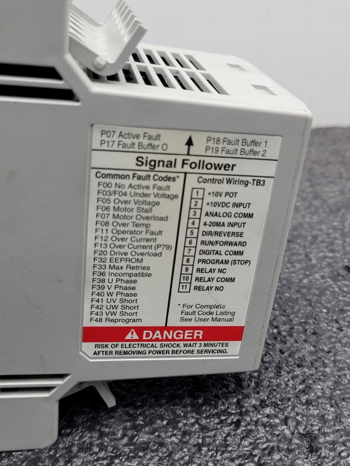 ALLEN BRADLEY 160-BA03NSF1 Variable Speed Drive 1HP 380/480 VAC 3PH