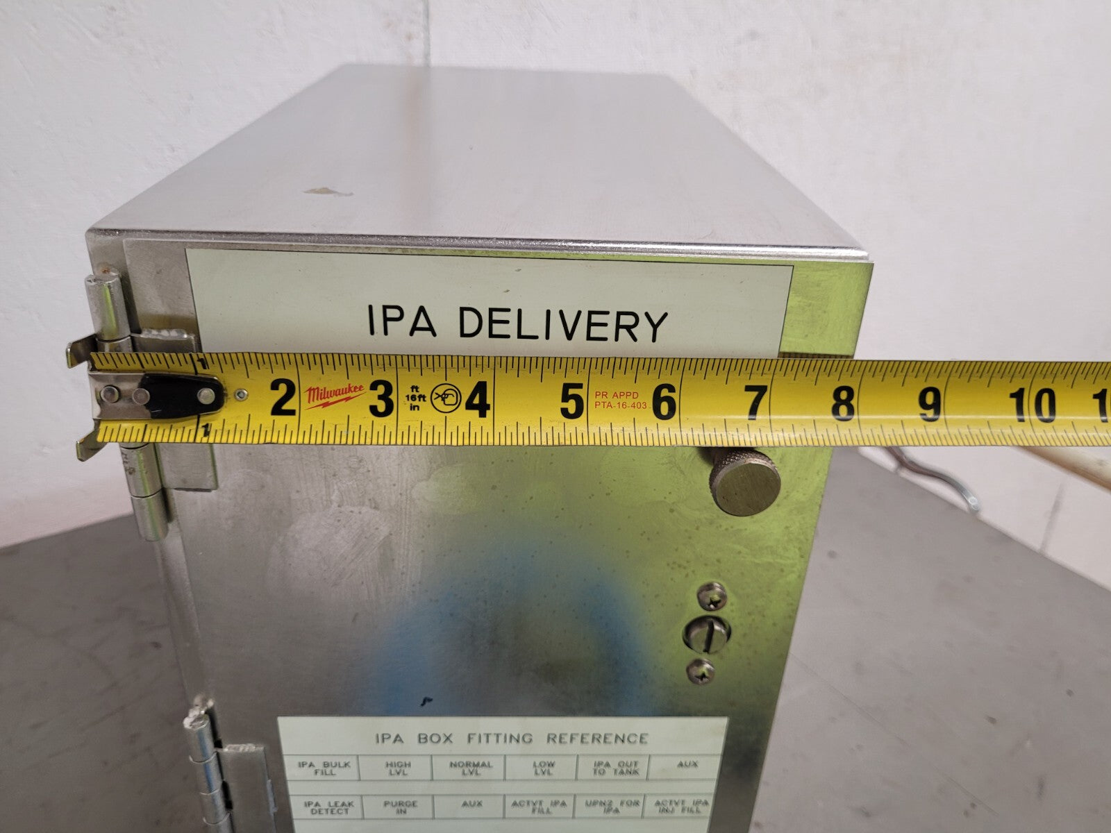 Stainless Box Containing Isopropyl Alcohol Delivery System Tank Dispenser IPA