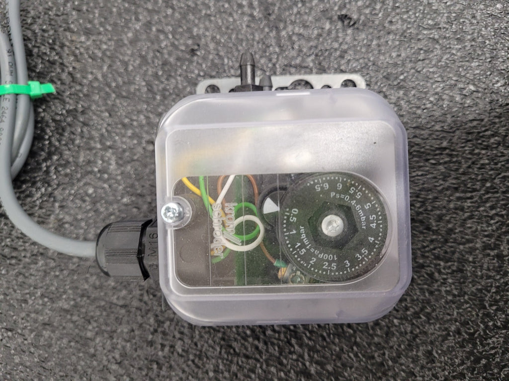 Krom Schroder DL5K-3W Air Pressure Switch 250 VAC 300mbar