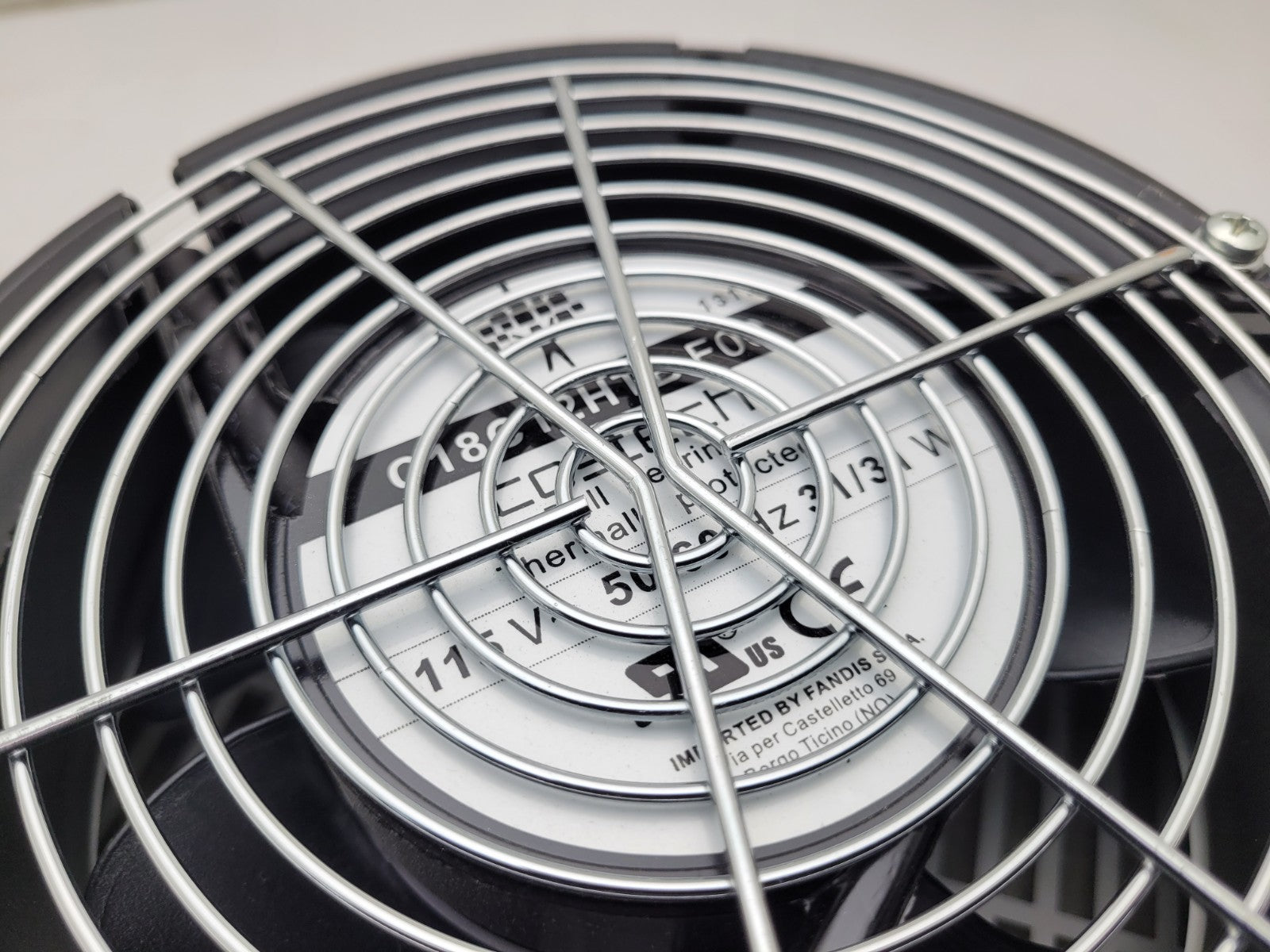 Fandis FF15A115UF Fan Filter 250mm x 250mm 115 Vac 135/159 CFM Cabinet Mount