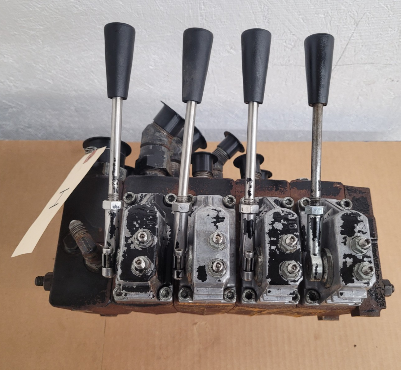 Danfoss PVG32  159-0904 4x Hydraulic Valve Stack w/ Electric Control [ I ]