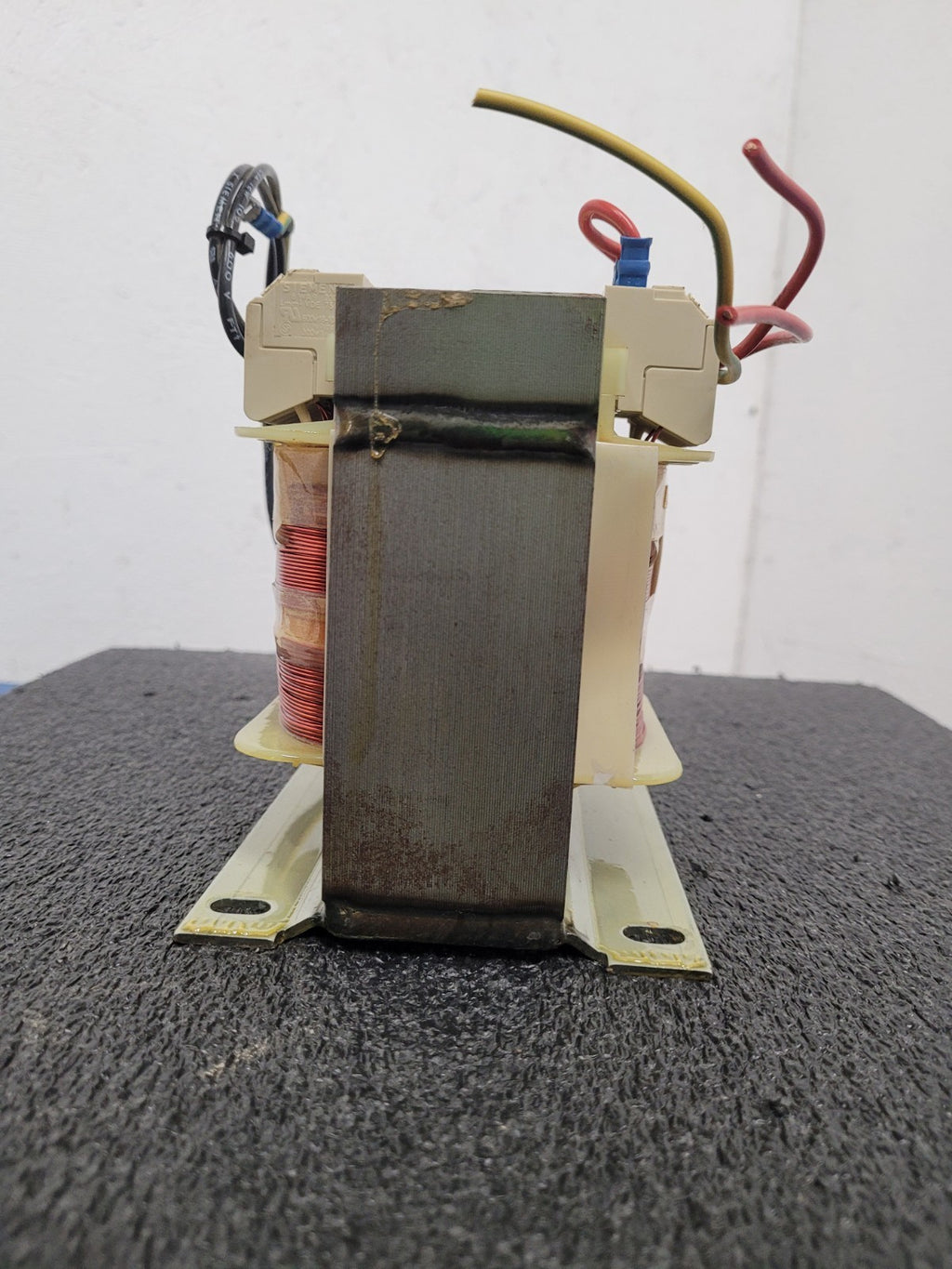 Siemens 4AM5295-6JA00-0N Power Transformer 500vA 50/60Hz 230/480 to 115VAC