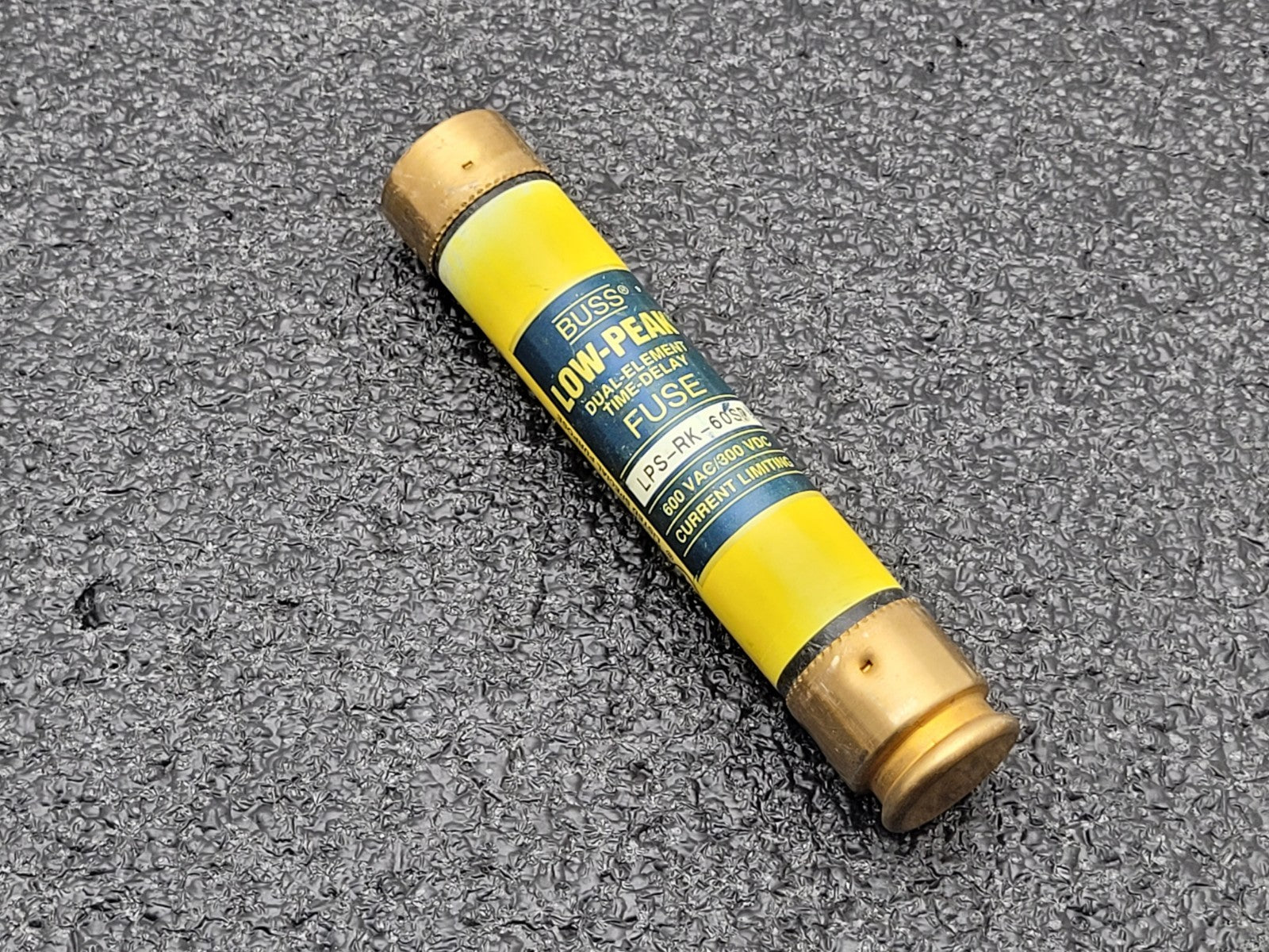 Lot of  6  Bussmann LPS-RK-60SP 60 Amp Fuses Low Peak 600 Volts