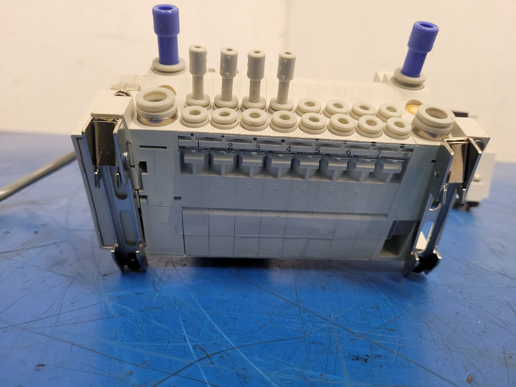 SMC 16 Valve VVQ2000-10A-1 2x Manifold VVQ2000-10A-1 VQ2301N-51 VQC2300N-51
