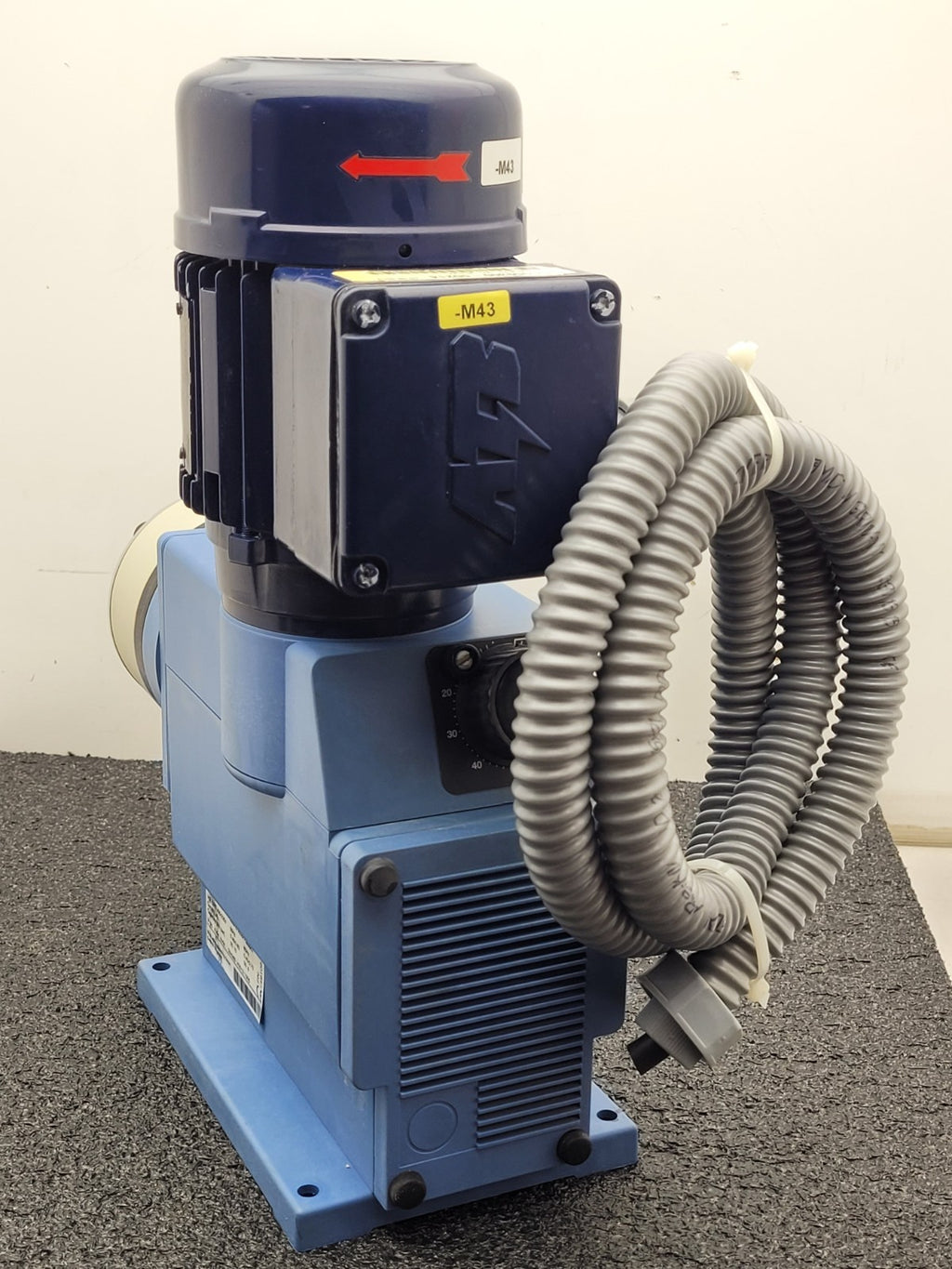 ELADOS EMP III 149105 Dosing Pump 30L/h 8bar 3PH 400/230V 50/60Hz 0,39/0,67A