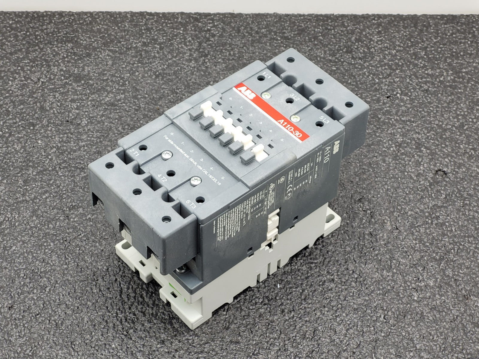 ABB A110-30 Contactor 110V-50Hz 115-120V-60Hz Coil w/ Auxillary CAL18-11