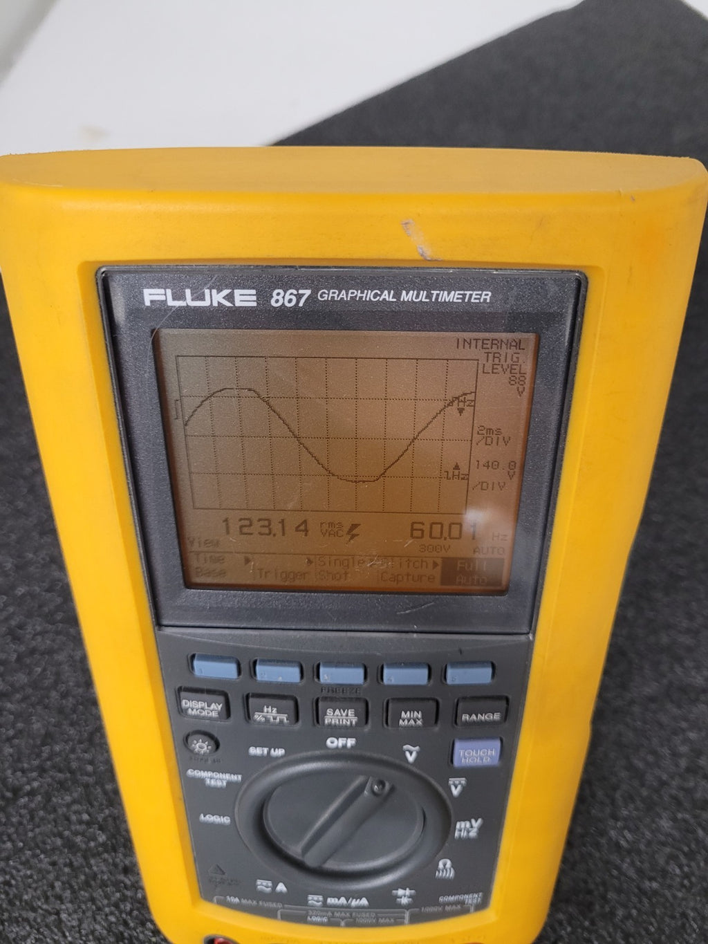 Fluke 867 Graphical Digital Multimeter 860 Series 867