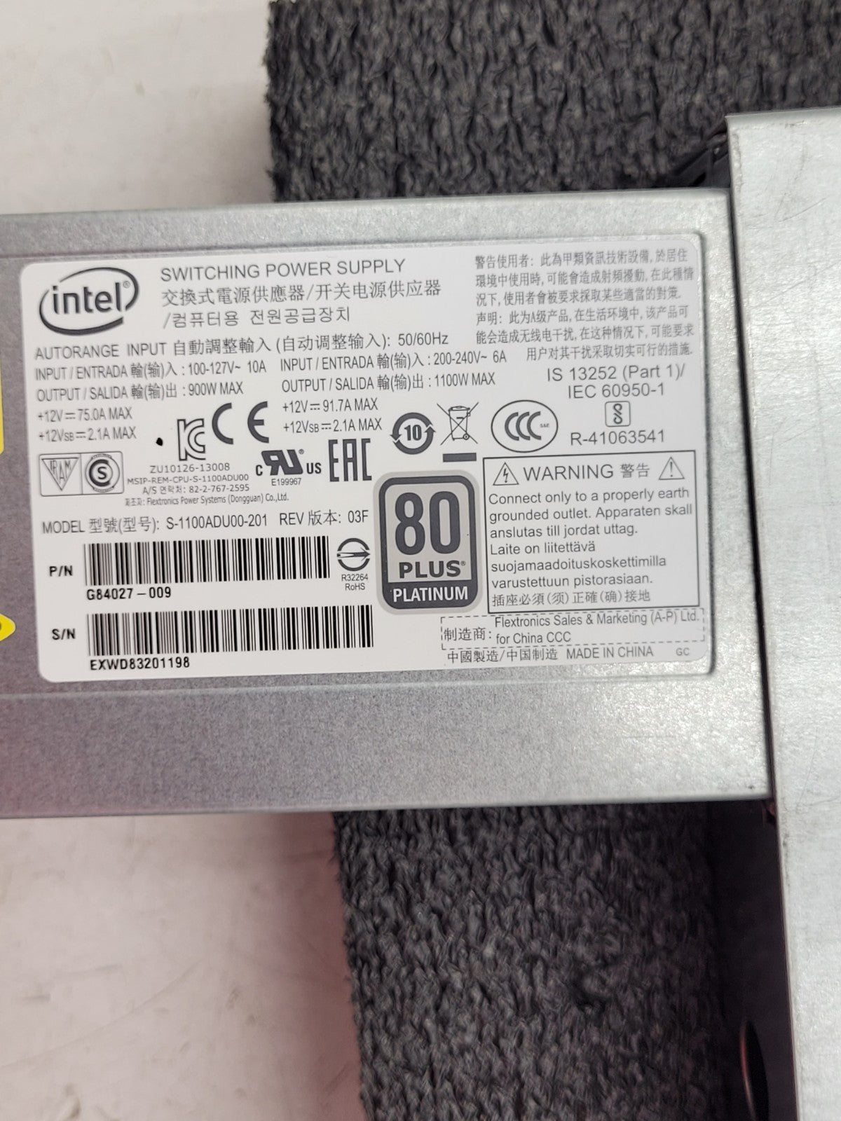 1UI Intel S2600WF Server 2x Xeon Gold 6140 2.3GHz Processors No Ram 4x LFF [B]