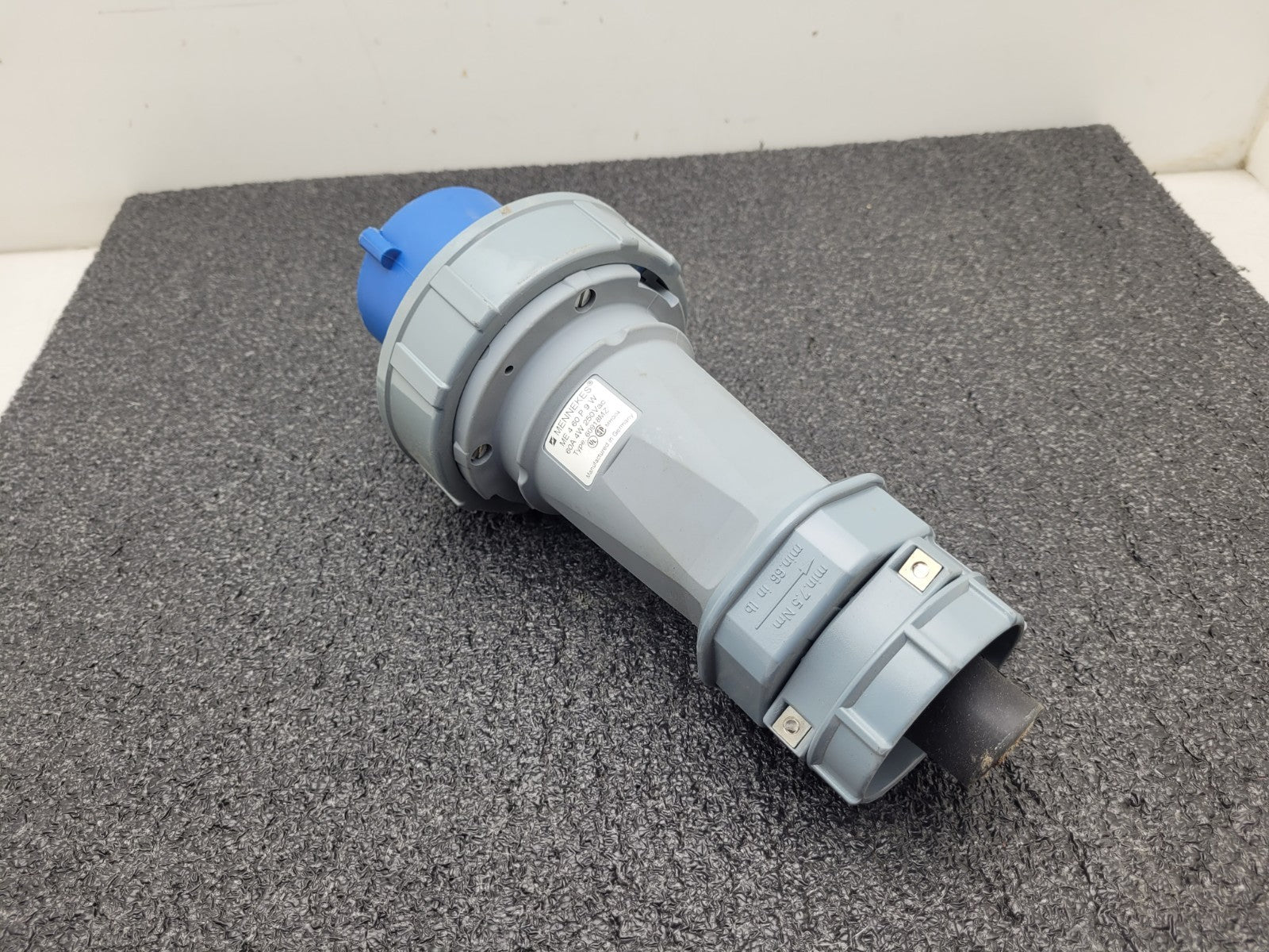 Mennekes ME460P9W Male Power Plug 4 Pin  and Sleeve 3 Wire Plug 3PH 4W 250V 60A