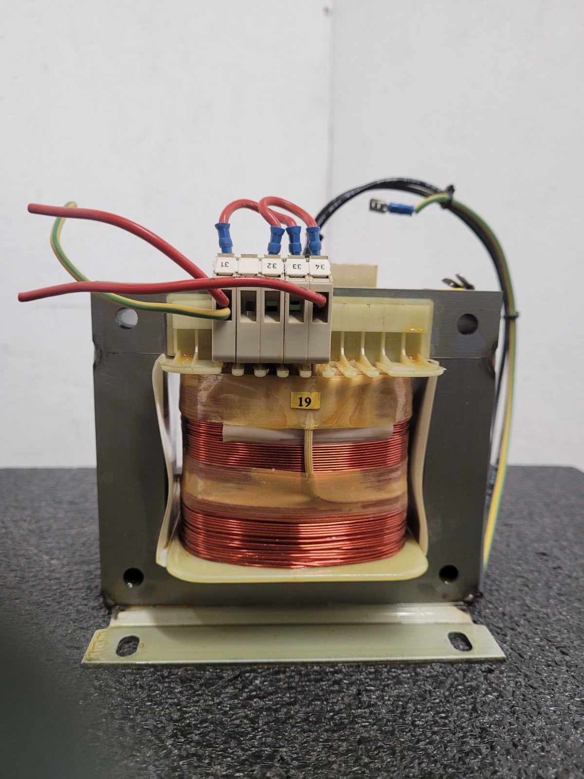 Siemens 4AM5295-6JA00-0N Power Transformer 500vA 50/60Hz 230/480 to 115VAC