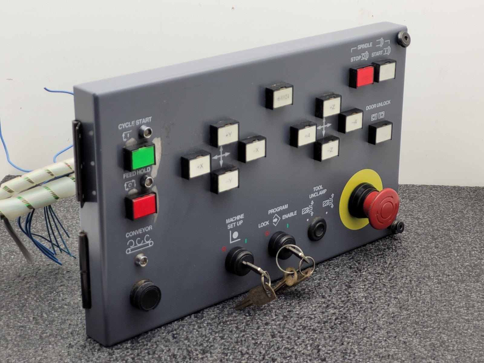 Idec Izumi ZY1C-SS3153 Mitsubishi Pushbutton CNC Machine Control Panel