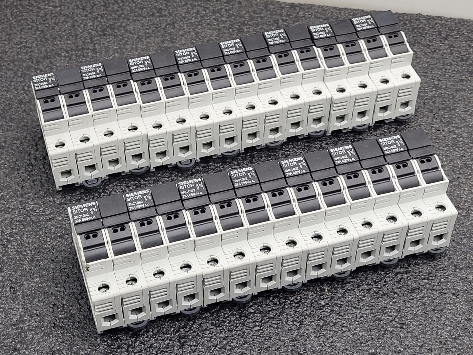 Lot of 15x SIEMENS SITOR Double Fuse Hoder DIN 3NC1092 AC-22B 50-60Hz 32A 400V