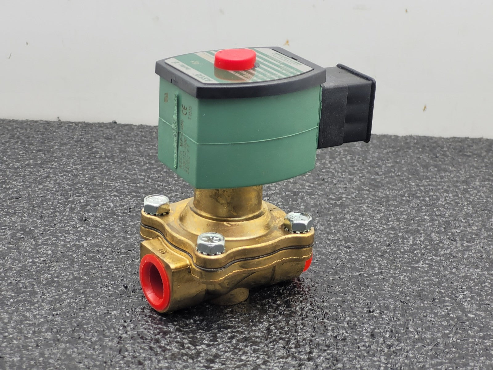 REDHAT SC8210G034 Fuel Gas Solenoid Valve NO 1/2" In/Out MX140 24VDC 2W T254994