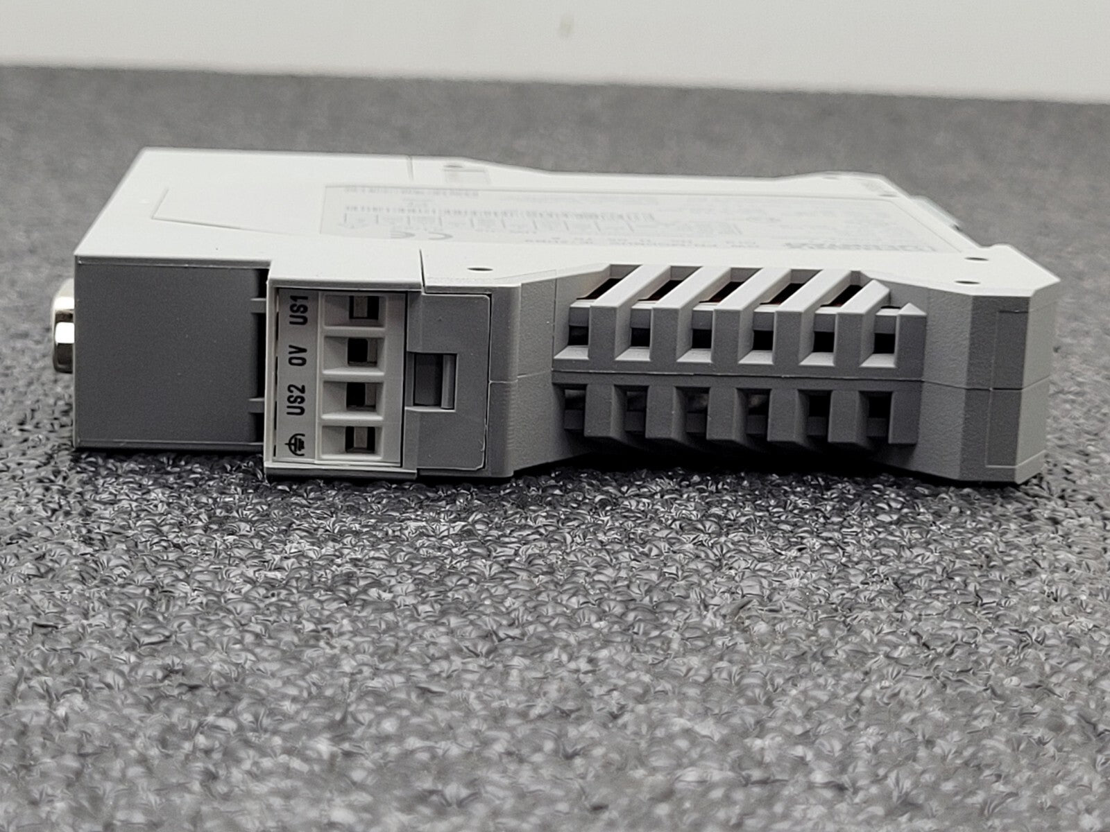 Phoenix Contact GW PN/MODBUS 1E/2DB9 Interface Converter 1105708