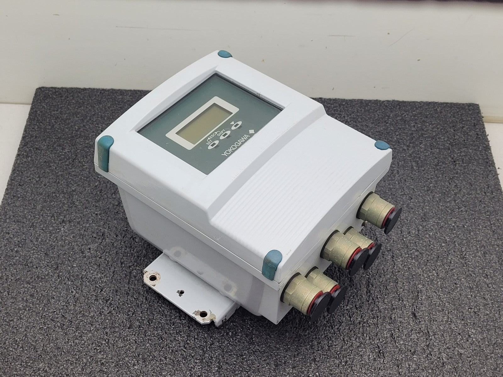 Yokogawa Admag AXFA11G-E2-21/A Magnetic Flowmeter Transmitter Transducer
