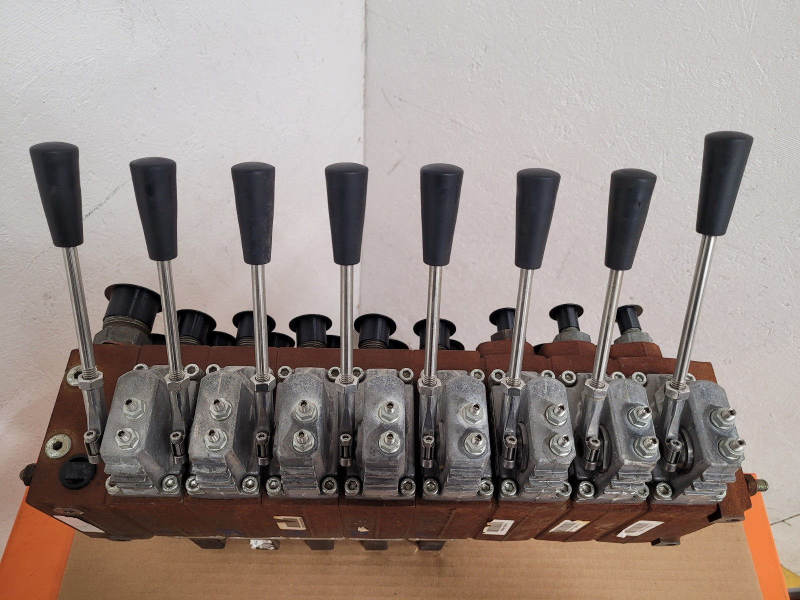 Danfoss HS159 PVG32 9x Hydraulic Valve Stack 5x 11177353 Proportional 3x Manual