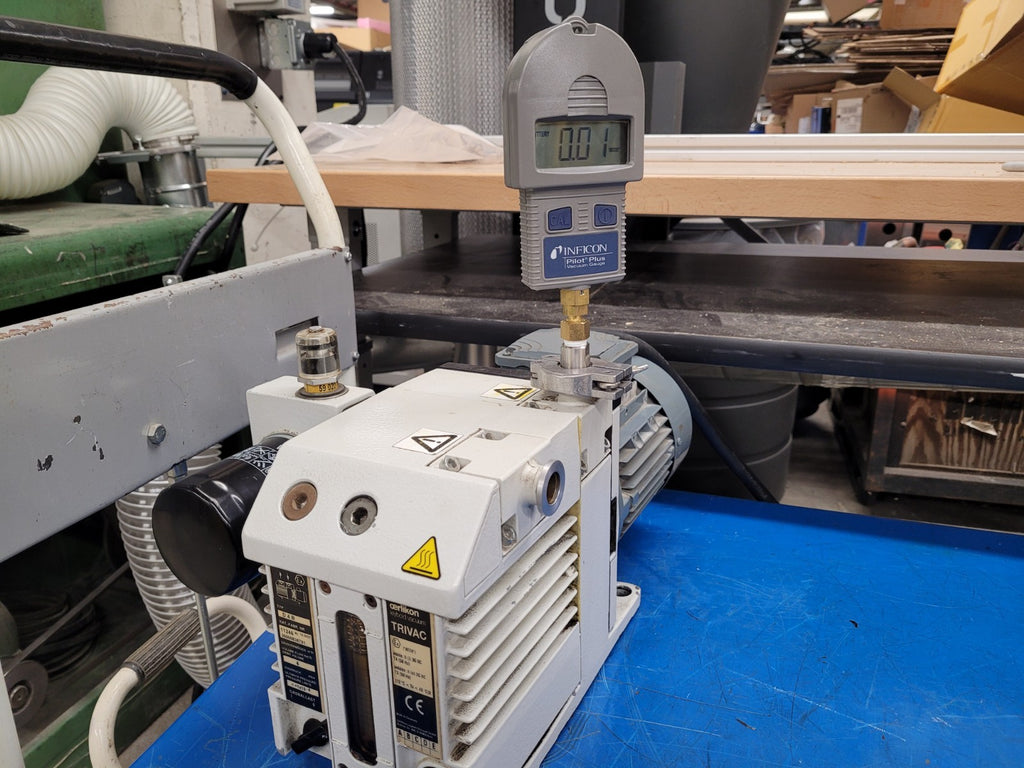 Leybold Trivac Rotary Vane Vacuum Pump D4B Load Tested Good 240/480VAC 1/3HP [B]