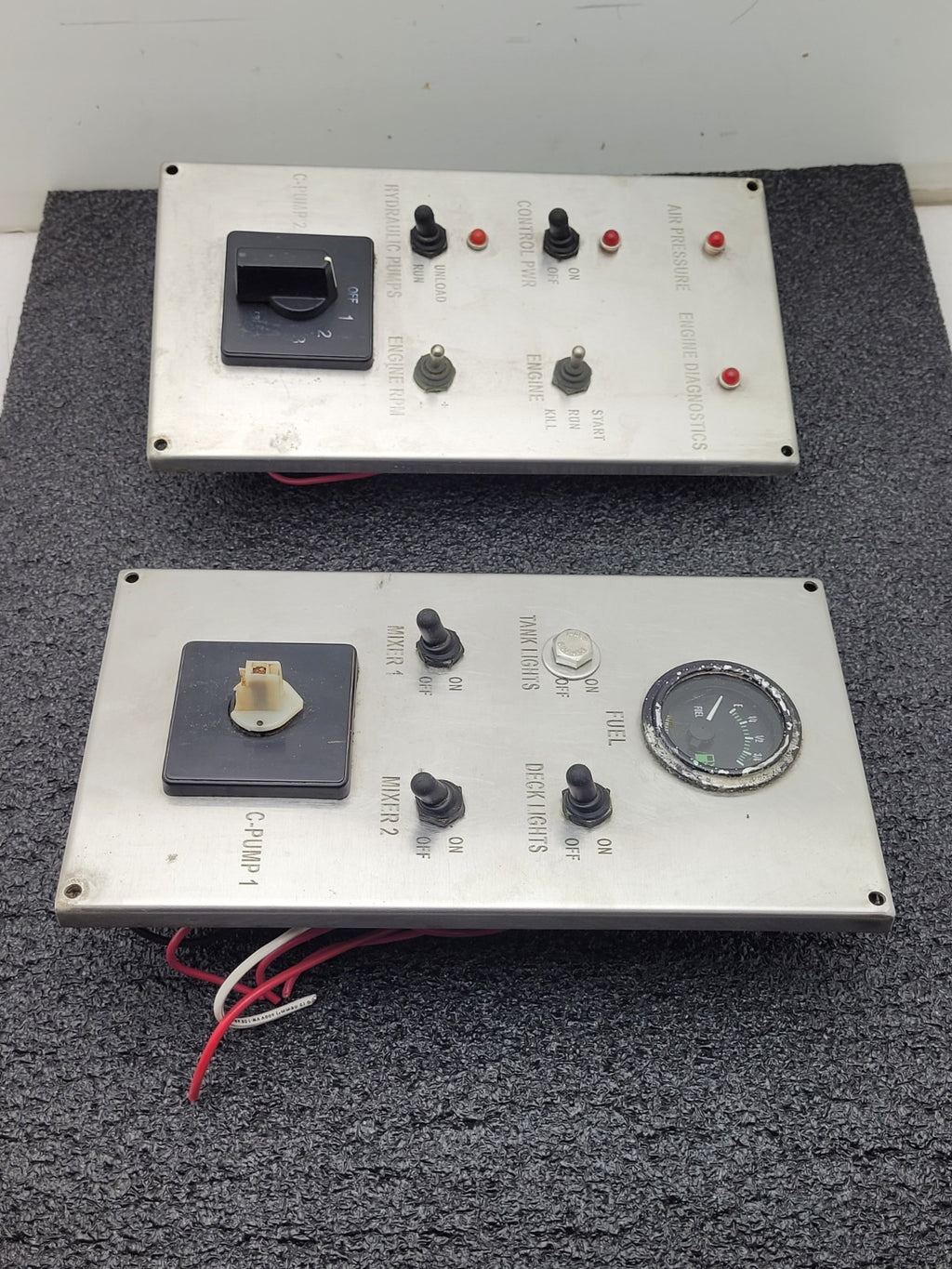 Lot of 2  OEM Controls RS11T6617 Rotary Industrial Potentiometer Control Panel