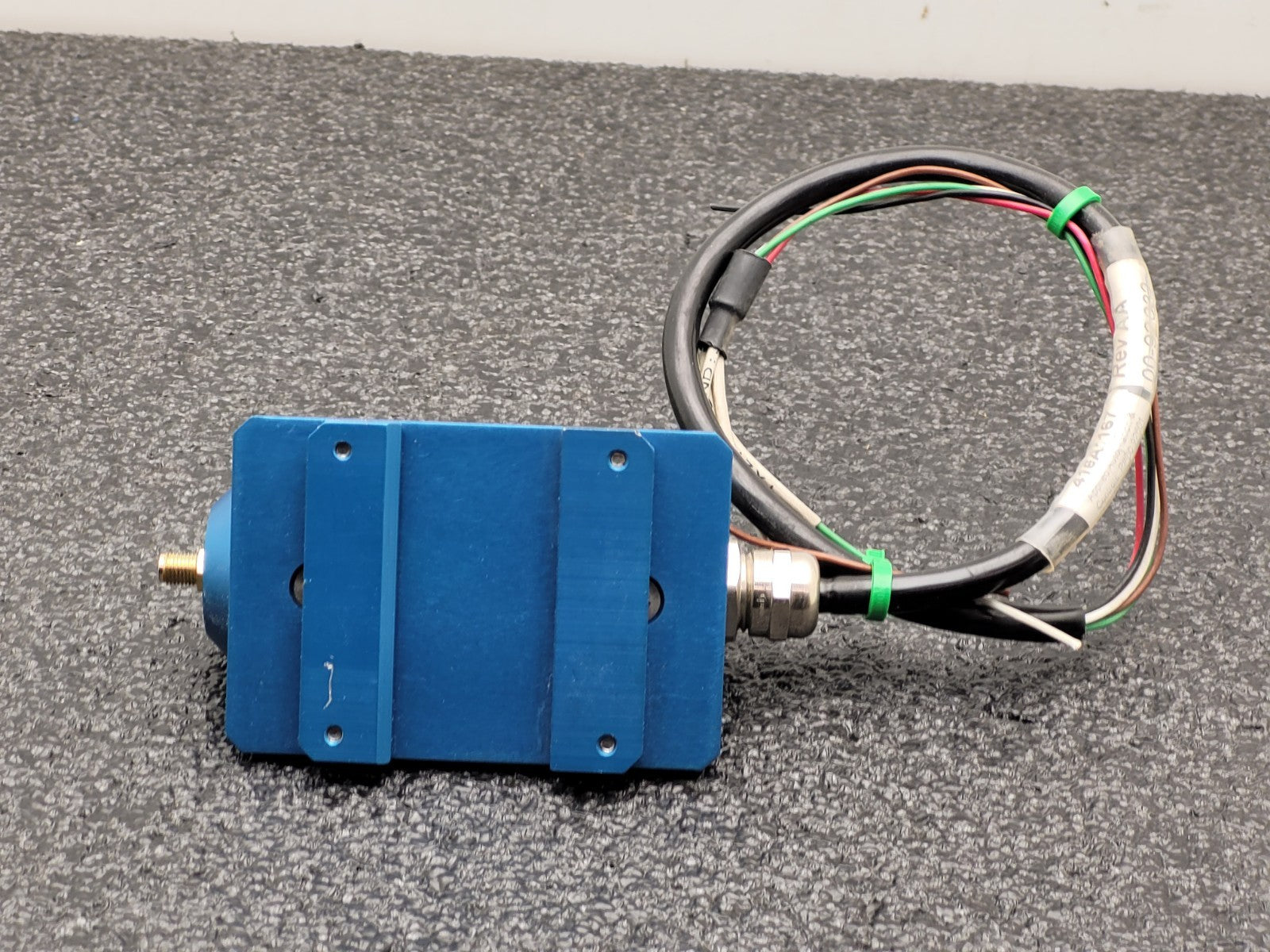 Ruggedized Industrial Zigbee Module Encapsulate w/ DIN Rail Mount 00-92601 SMA