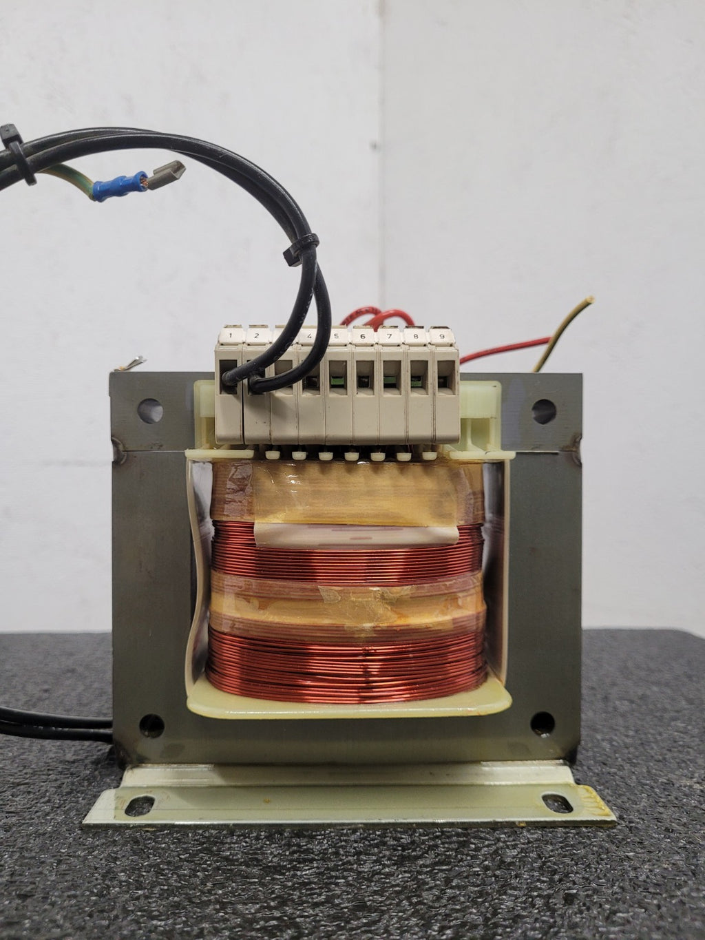Siemens 4AM5295-6JA00-0N Power Transformer 500vA 50/60Hz 230/480 to 115VAC