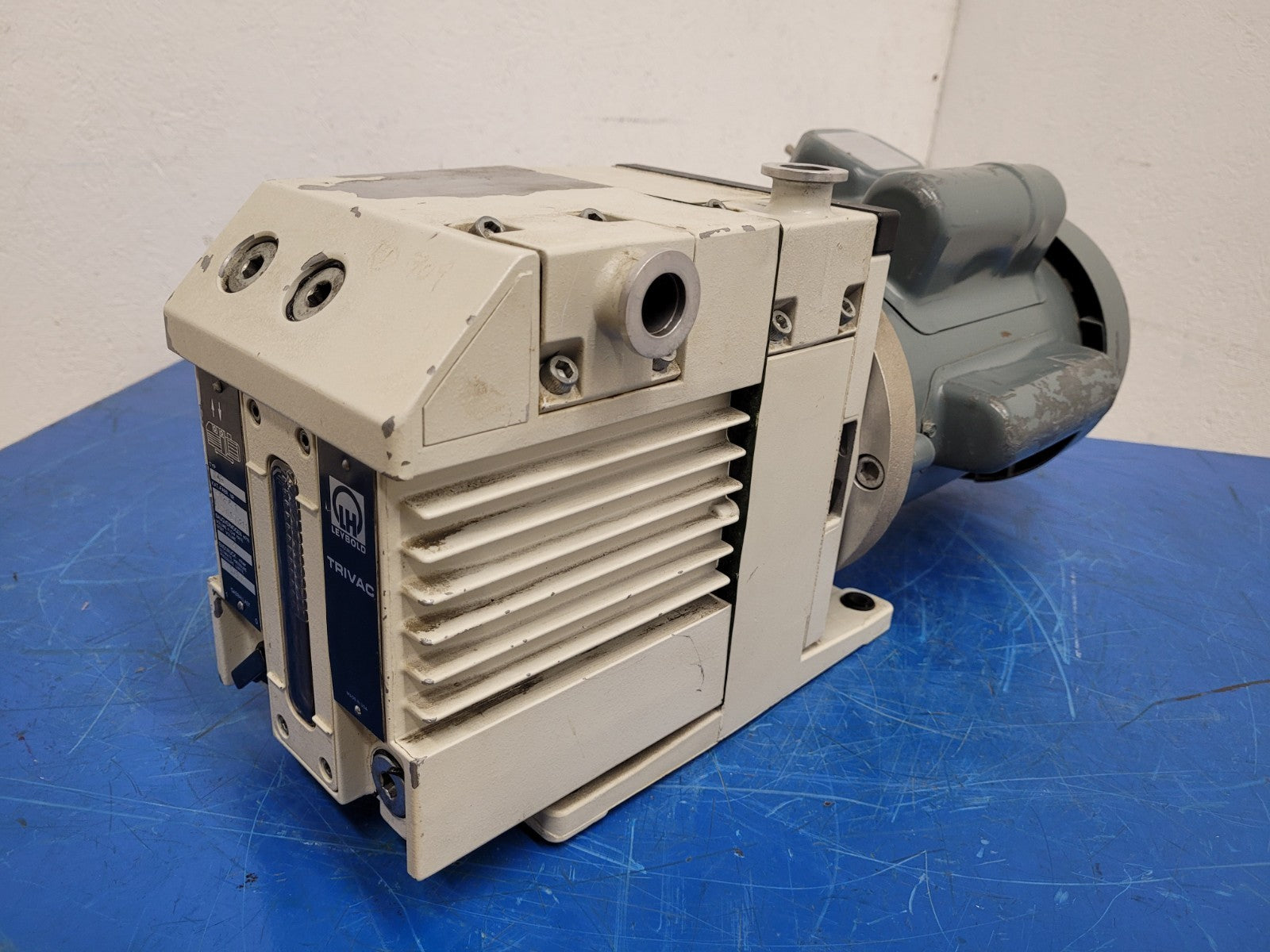 Leybold Trivac Rotary Vane Vacuum Pump D4B Load Tested Good 120VAC 1/3HP