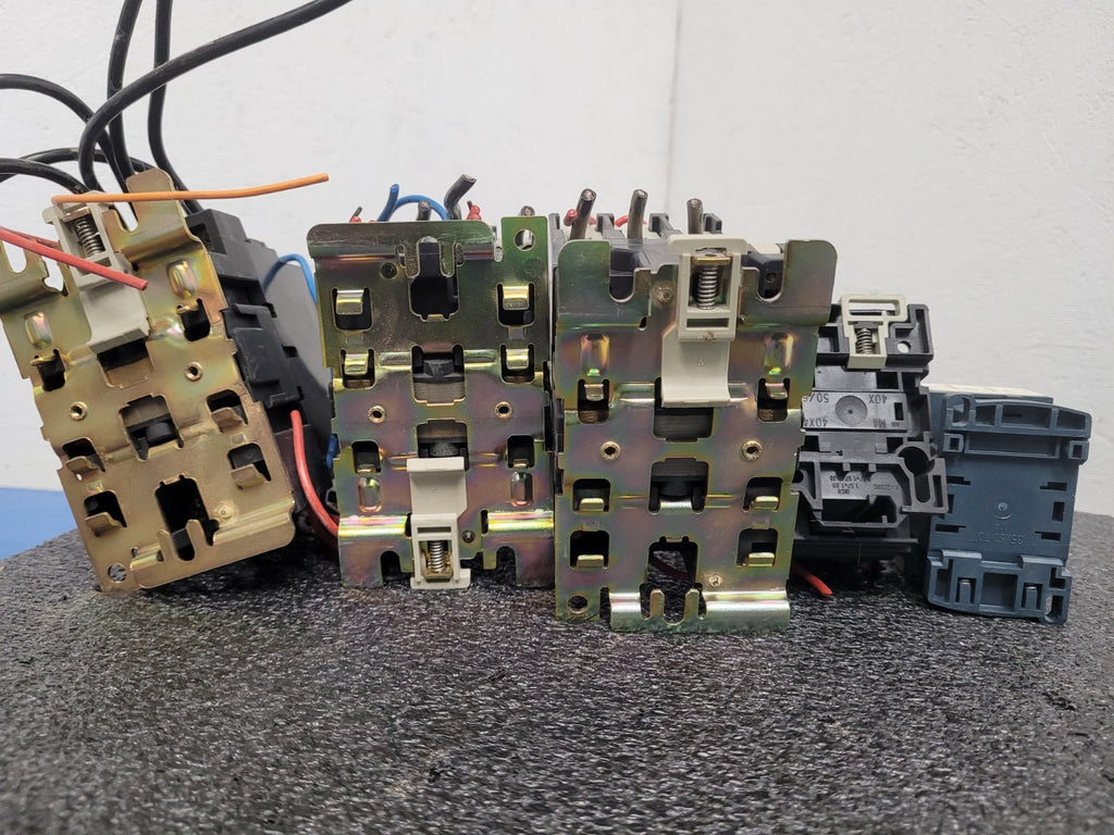 Lot of 5x Assorted Telemecanique DIN RAIL Contactor 120VAC Coil on all units