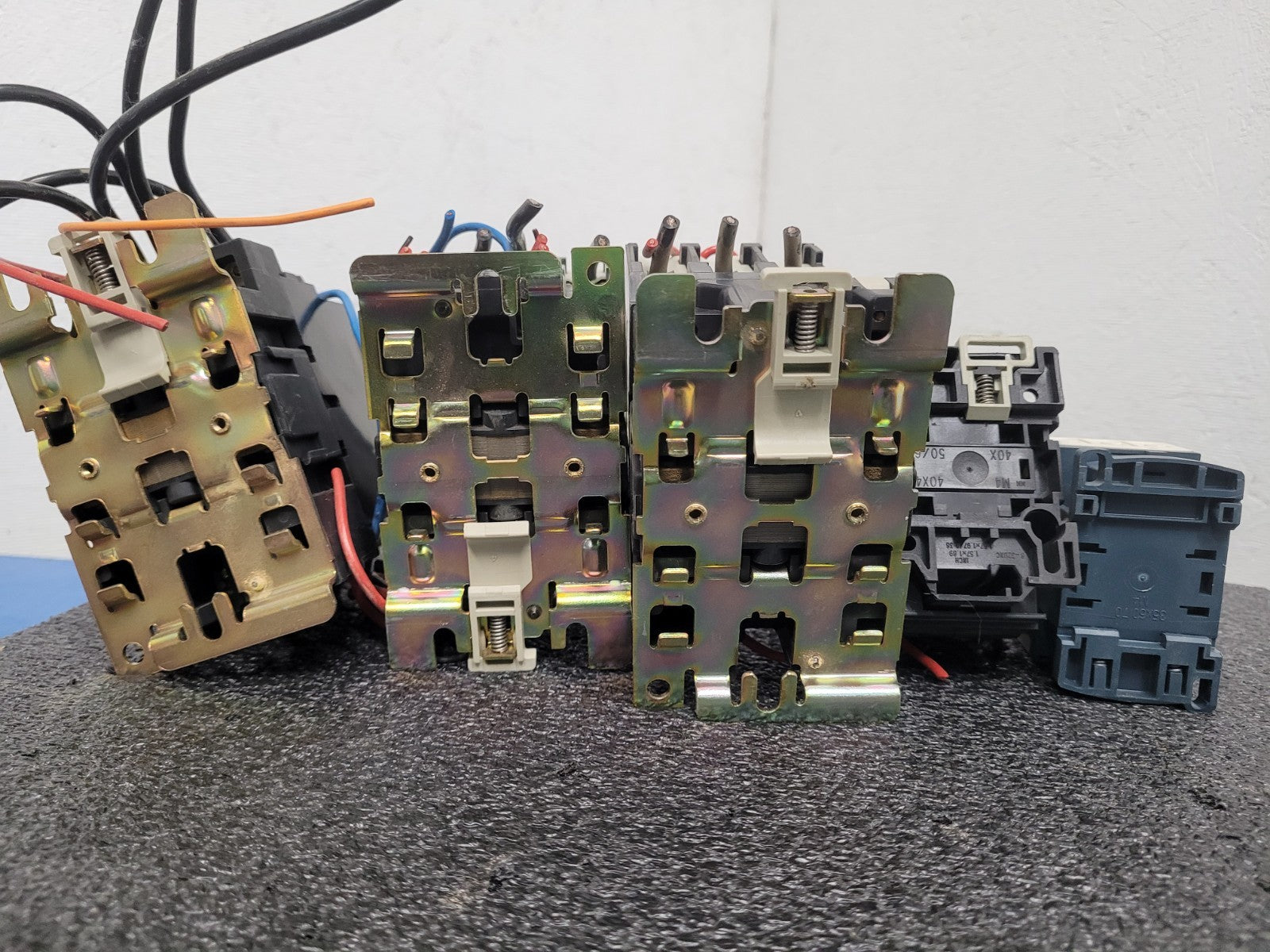 Lot of 5x Assorted Telemecanique DIN RAIL Contactor 120VAC Coil on all units