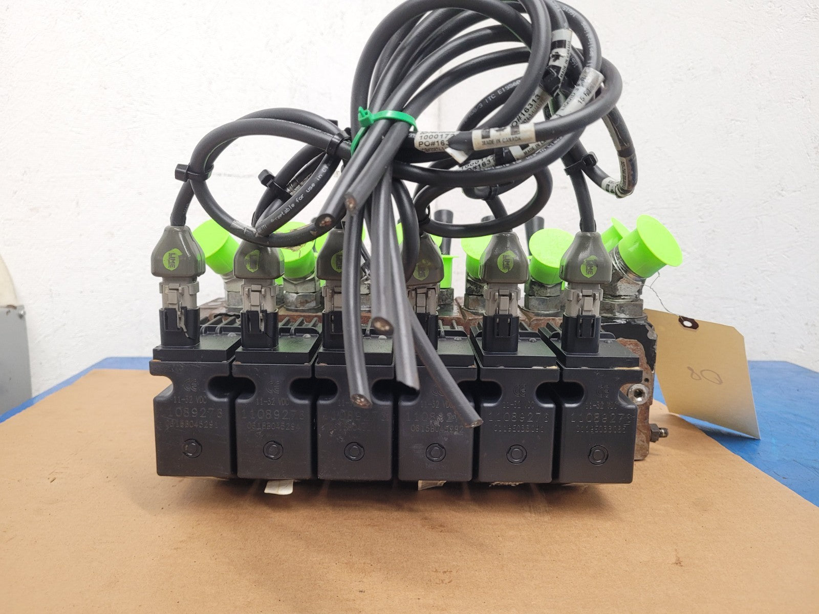 Danfoss PVG32 Proportional Servo Hydraulic 6 Valve Stack Radiometric 11089276 D8