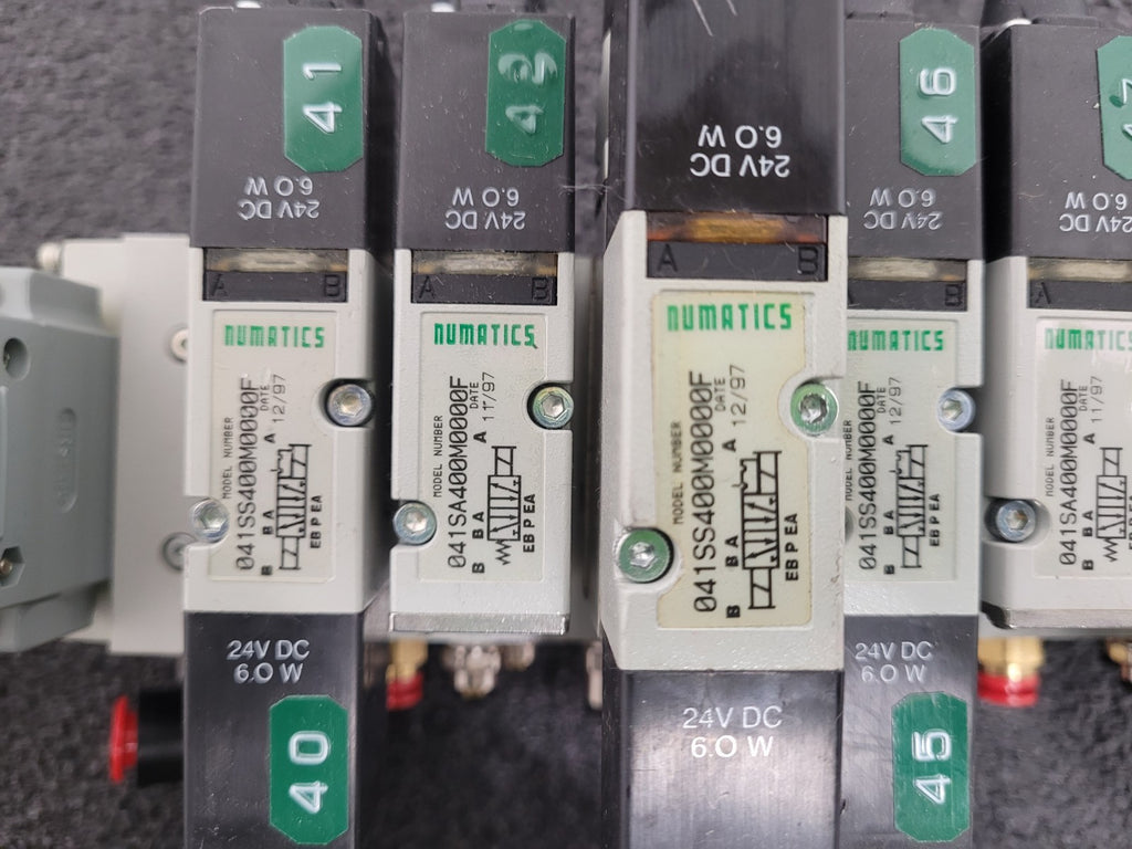 Numatics 9x Valve Solenoid 041SA400M0000F 3x Regulated Pneumatic Manifold N6