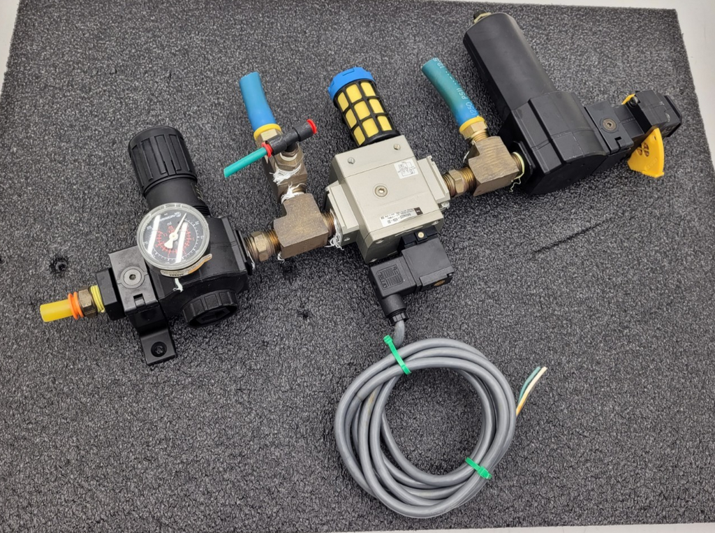 Lot of 4 Norgren R74G-4AK-RMG Filter Regulator Assembly 1x SMC NAV4000 Solenoid