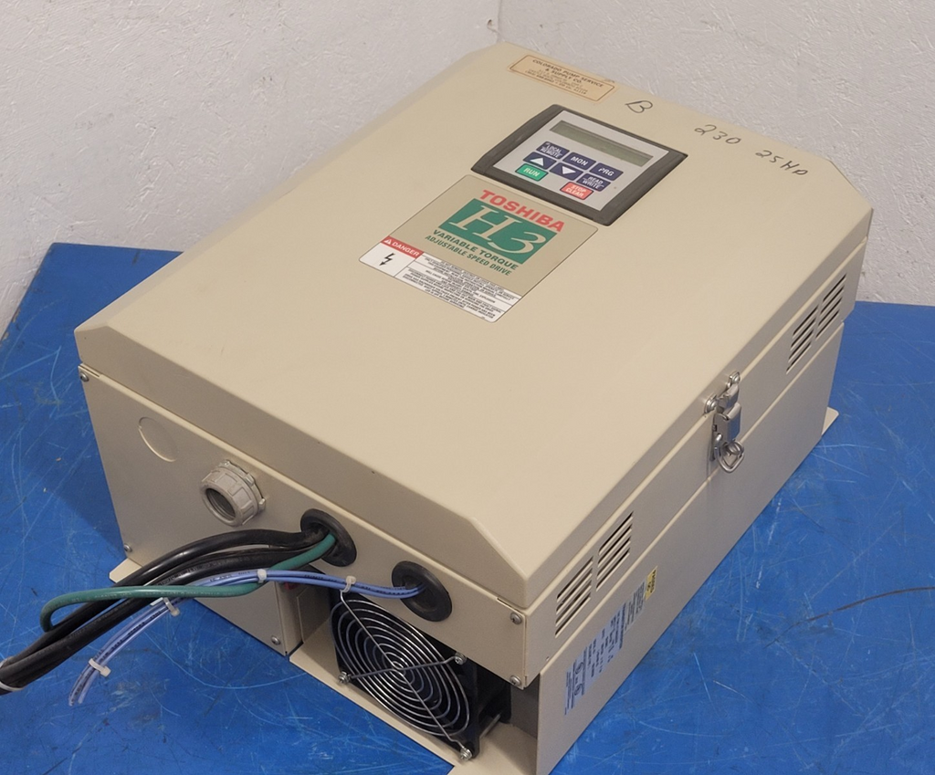 Toshiba H3  Tosvert 130H3 VT130H3U2270 25HP VFD Motor Drive Control 208/230VAC