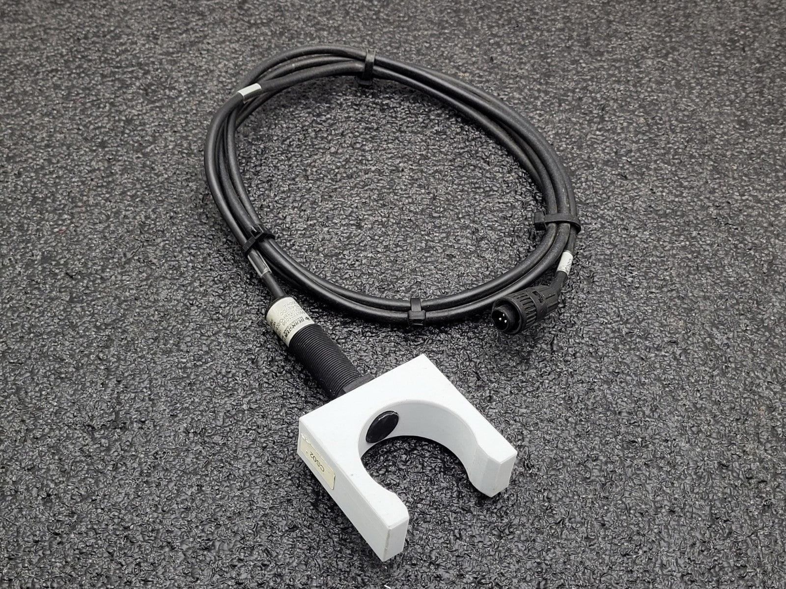 Lot of 7  BERNSTEIN KCN-T18PS/008-KLP2 PROXIMITY SENSOR 10-60VDC 200ma
