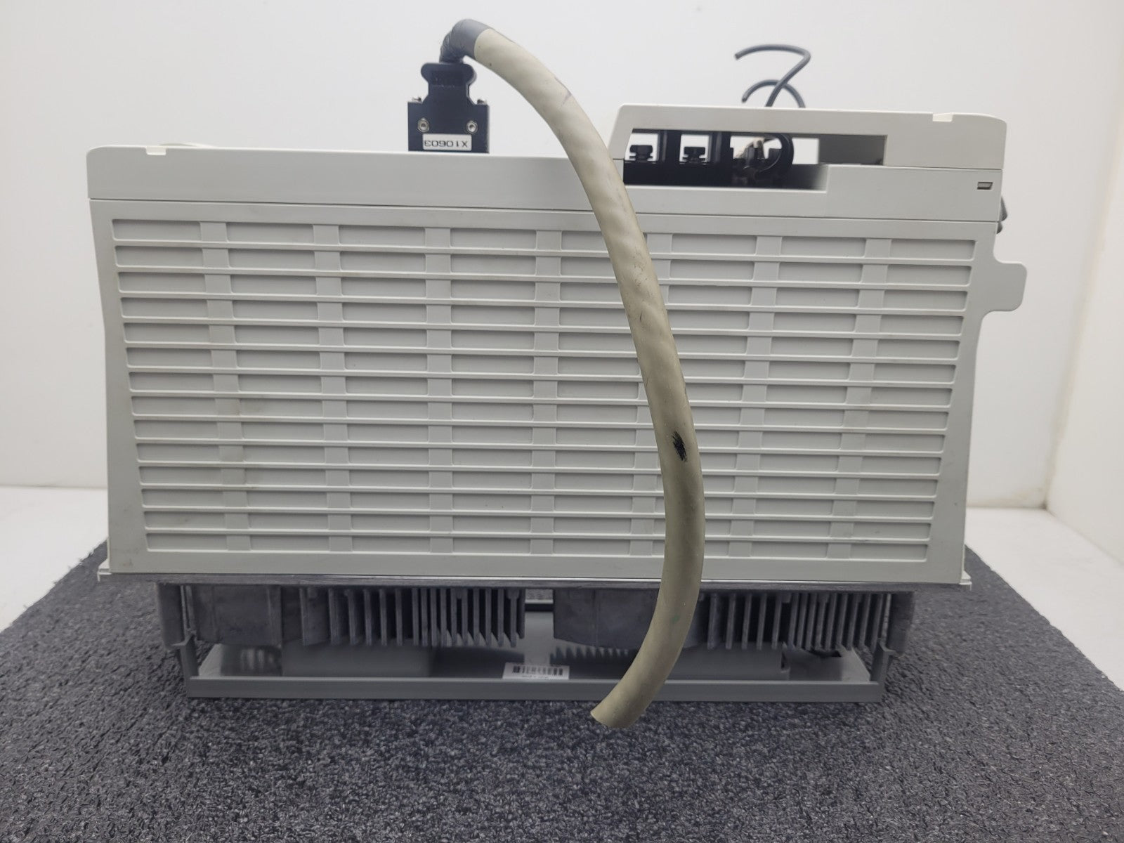 Mitsubishi Electric MDS-C1-V1-45 AC 3-Phase Servo Drive Unit 4.5kw