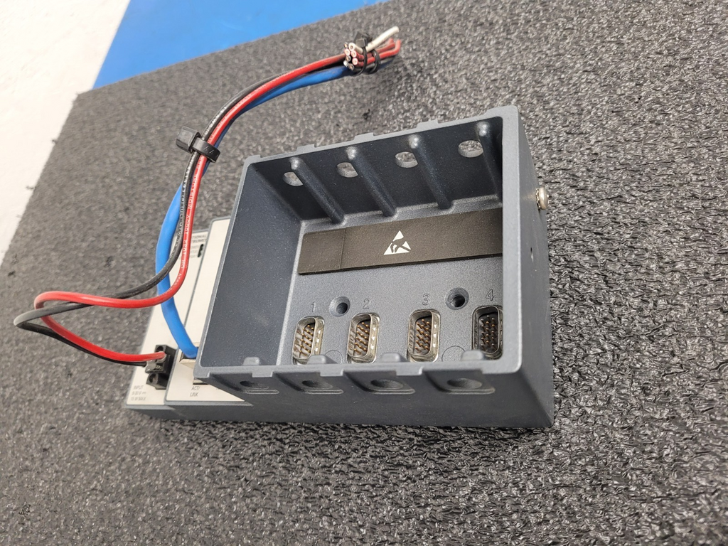 NI 9146 Controller 151880H-03L 4-Slot Spartan-6 LX45 FPGA Ethernet CompactRIO