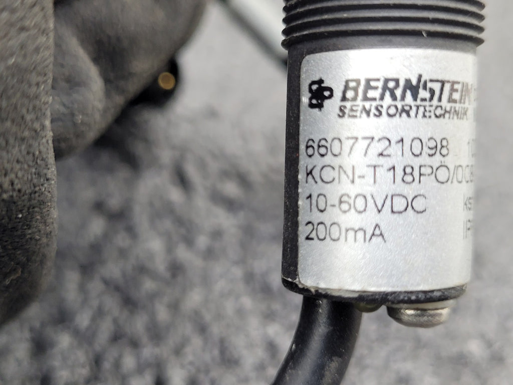Lot of 7  BERNSTEIN KCN-T18PS/008-KLP2 PROXIMITY SENSOR 10-60VDC 200ma