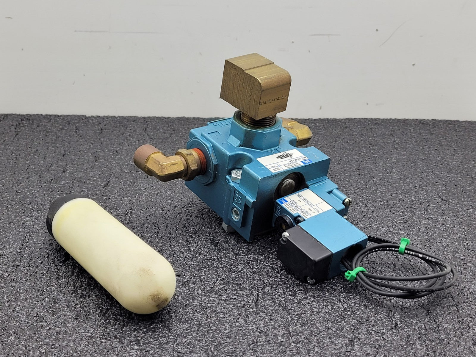 MAC 56C-13-611AA Solenoid Valve 24VDC VAC to 150 PSI 130B-61AAAA Control