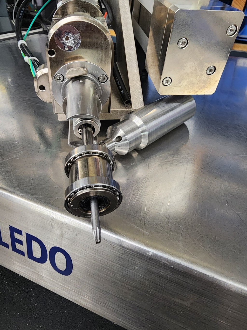 IAI 2x Axis Screwdriver Linear Robot Arm 8" Z 4" Y Movement DSRC CAN Controllers