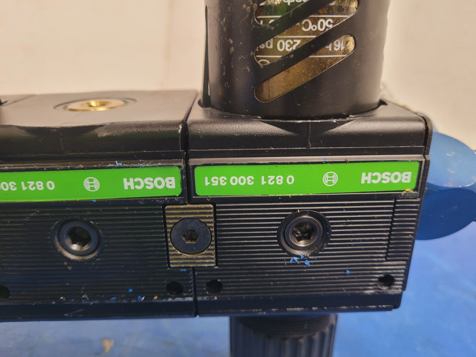BOSCH Pneumatic Air Regulator Oiler 665 w/ On/Off 0821 300 351 -914 -511 -283