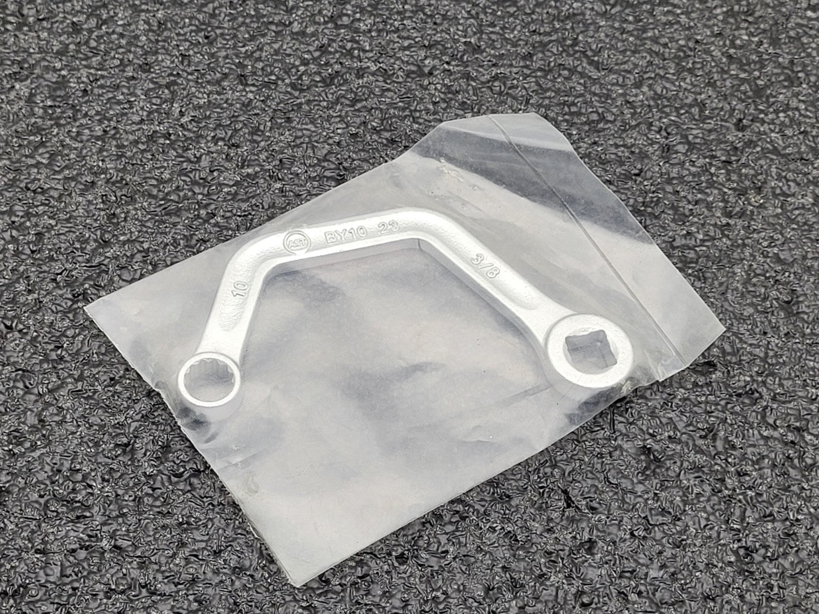 AST Assenmacher BY10 10mm and 3/8" Square Bypass Wrench Half Moon Double Box End