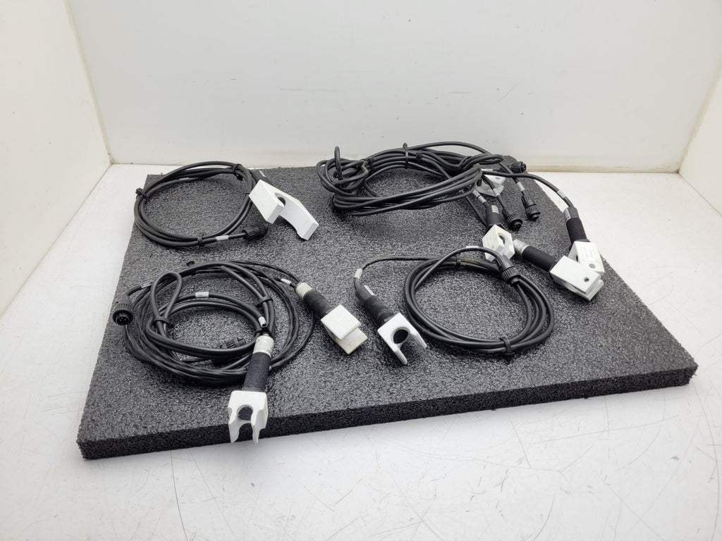 Lot of 7  BERNSTEIN KCN-T18PS/008-KLP2 PROXIMITY SENSOR 10-60VDC 200ma