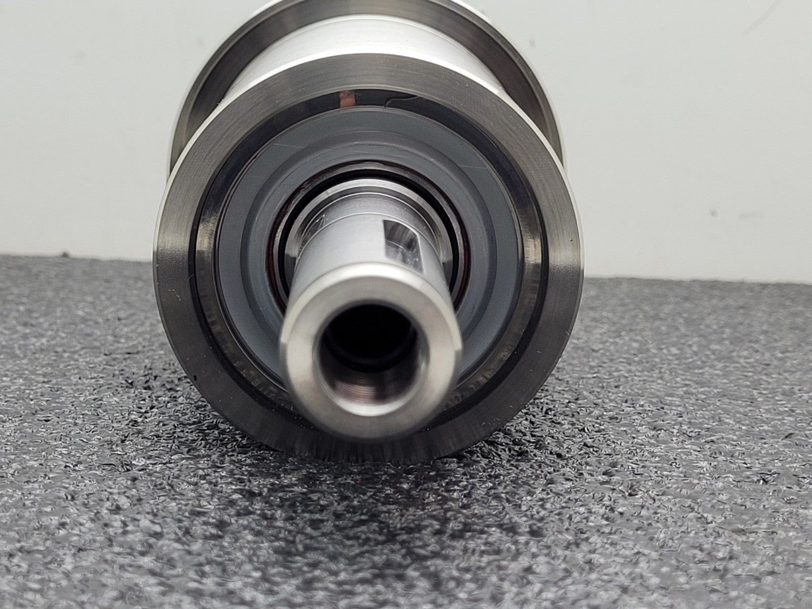 High Vacuum Feedthrough Pass Through Rotary Input Bearing D14504 52-132692C