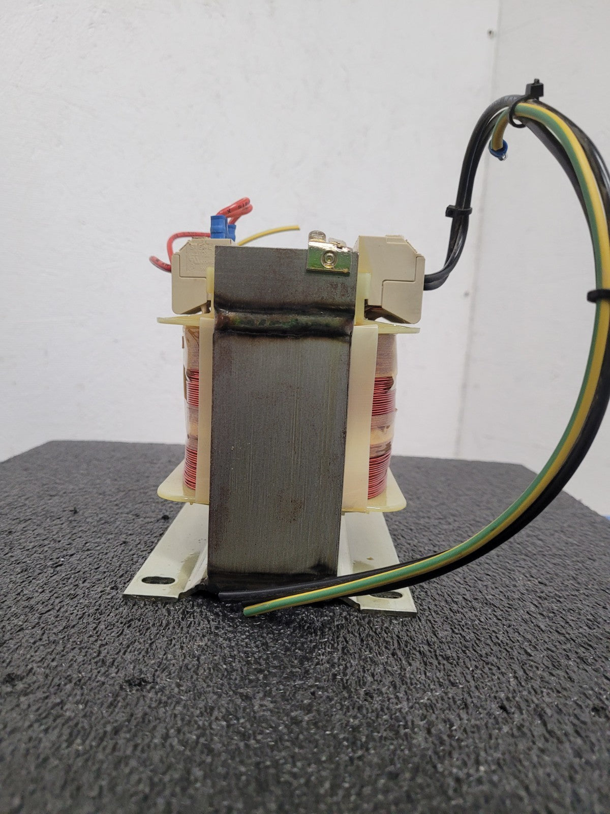 Siemens 4AM5295-6JA00-0N Power Transformer 500vA 50/60Hz 230/480 to 115VAC