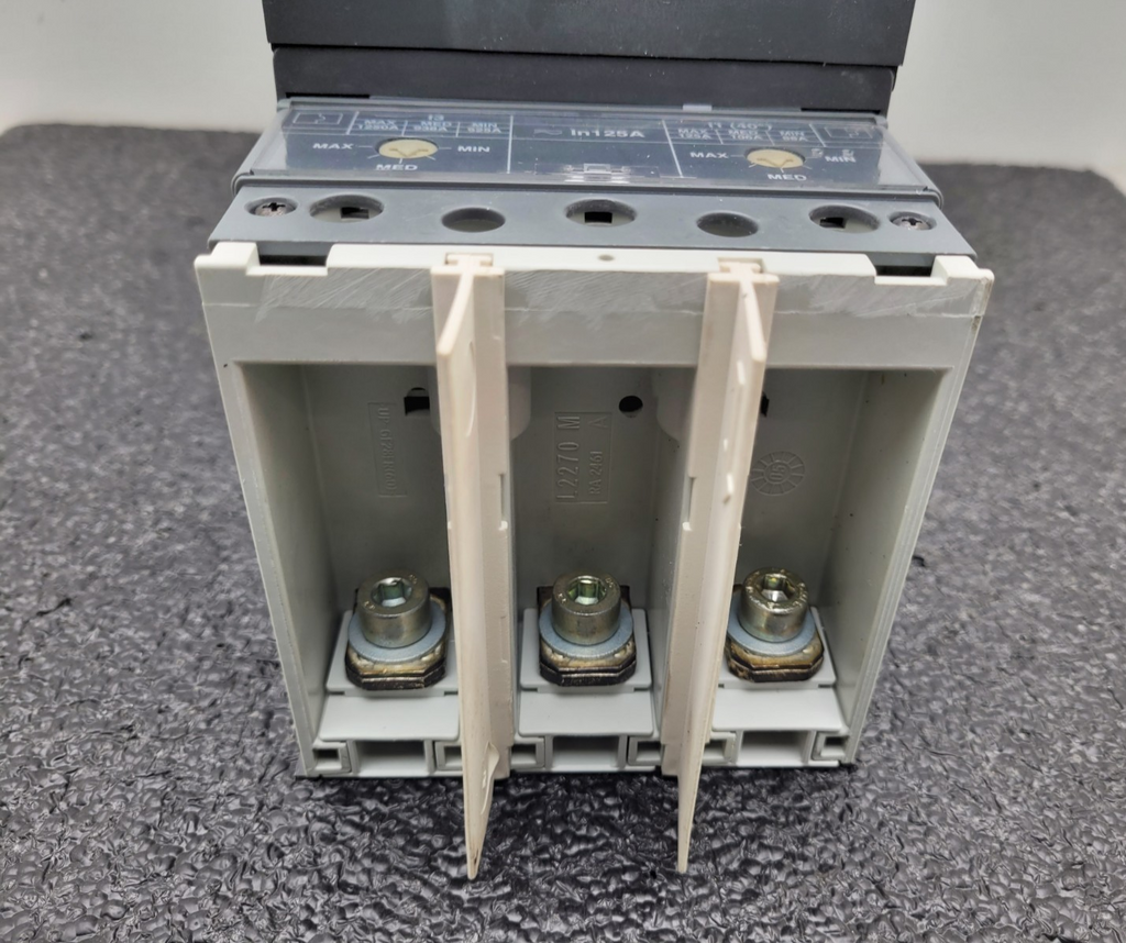 ABB TMAX T4H250 CIRCUIT BREAKER 125A  440VAC 65KA.