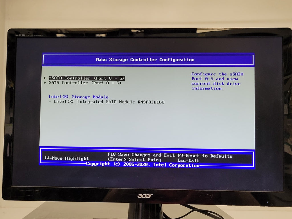 1UI Intel S2600WF Server 2x Xeon Gold 6140 2.3GHz Processors No Ram 4x LFF [B]