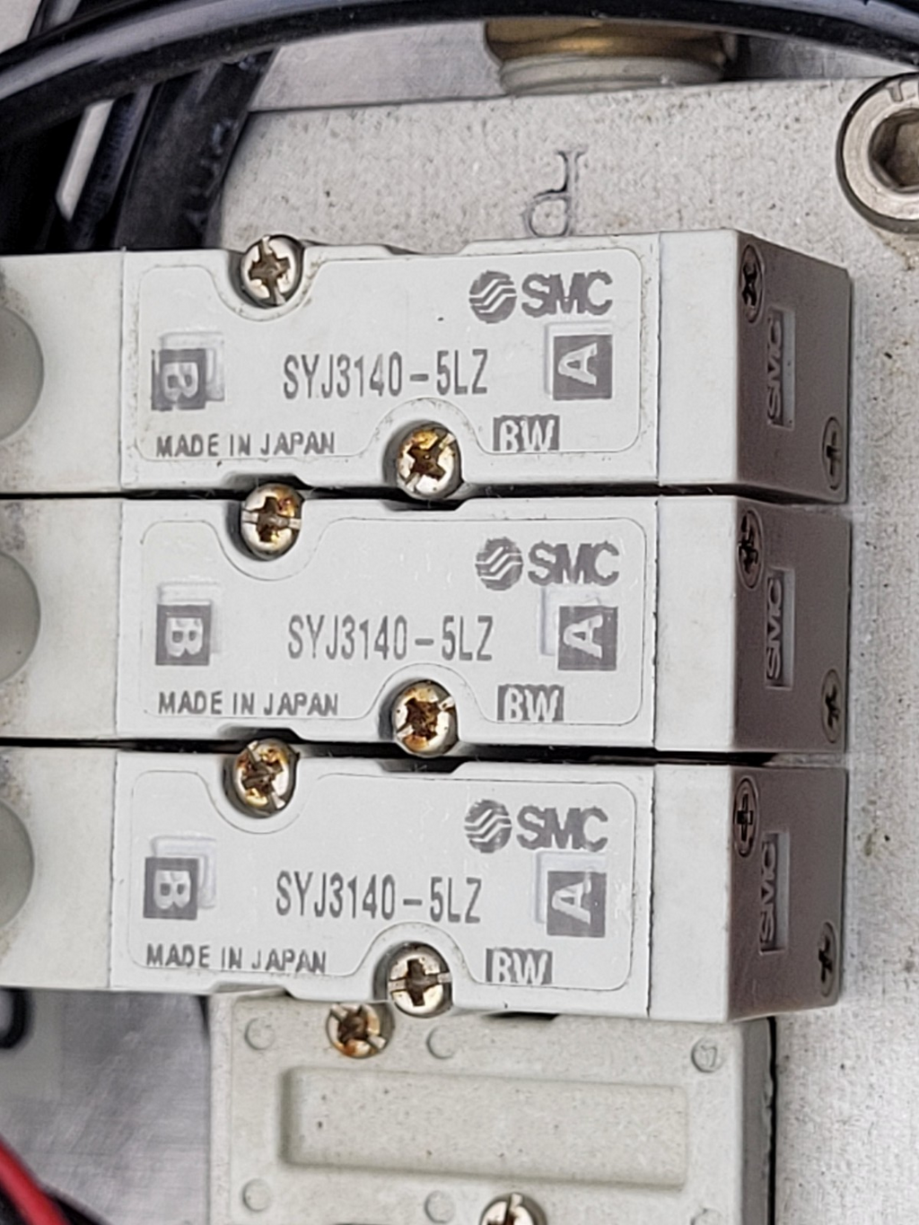 SMC SYJ3140-5LZ  SYJ314R-5LZ-M5 Pneumatic Solenoid Valve Lot Regulator Air Board
