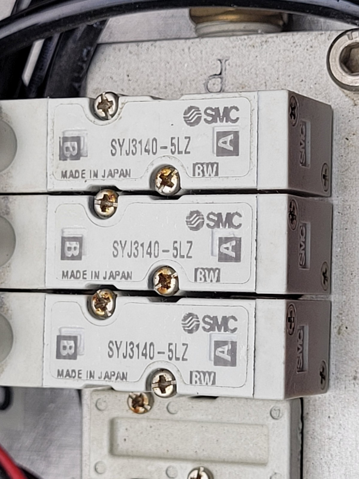 SMC SYJ3140-5LZ  SYJ314R-5LZ-M5 Pneumatic Solenoid Valve Lot Regulator Air Board