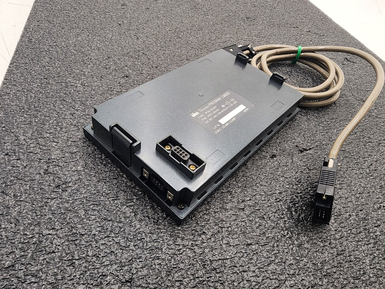 IDEC FA Series PF3S-HL161E PLC Handheld Programming Terminal Loader 9VDC