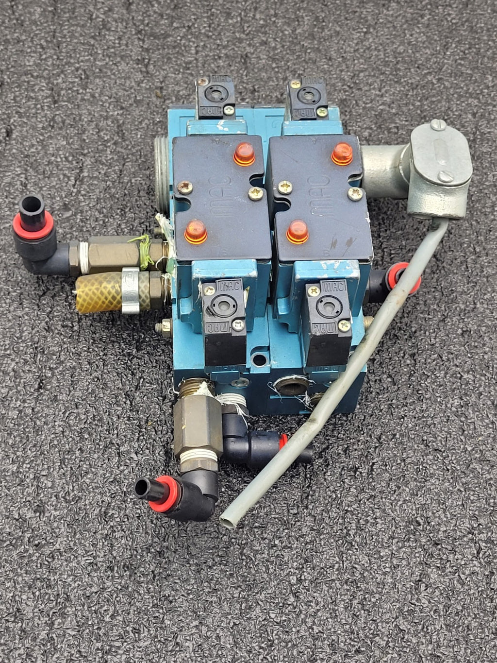 MAC 82A-EC-CKA-TM-DAAP-1DA Pneumatic Solenoid Valve Block TM-DAAJ-1 DA M108