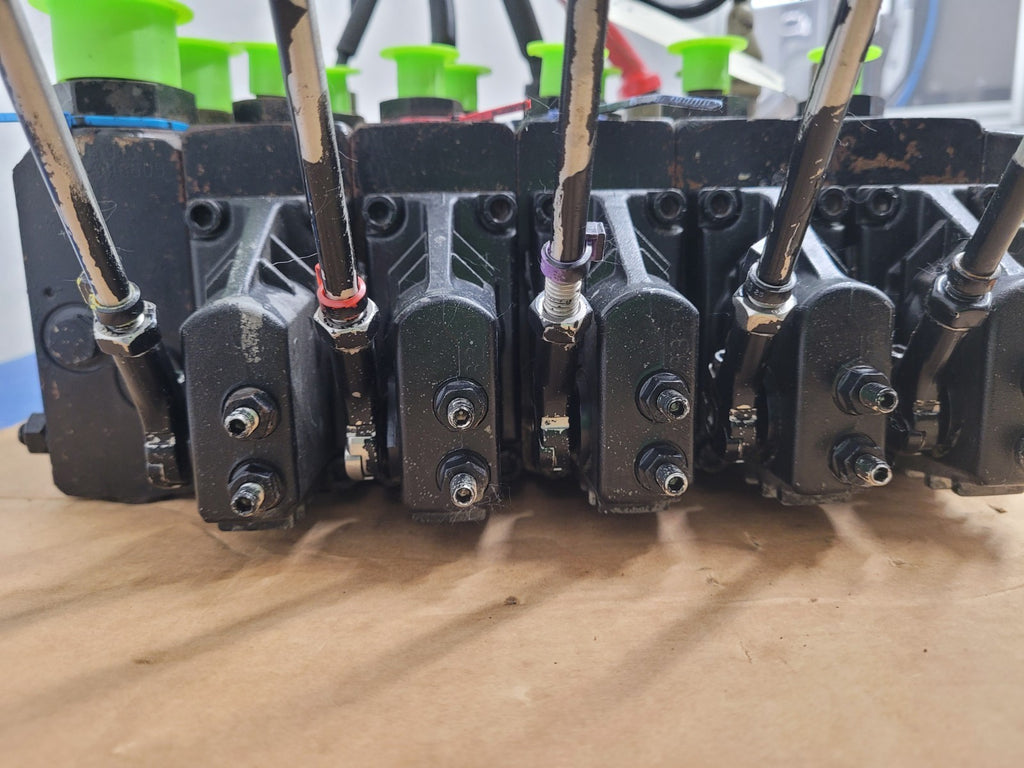 SunSource Danfoss PVE Series Hydraulic Control 5 Valve MODULE-PVEO-S7-24V-1x4DEU