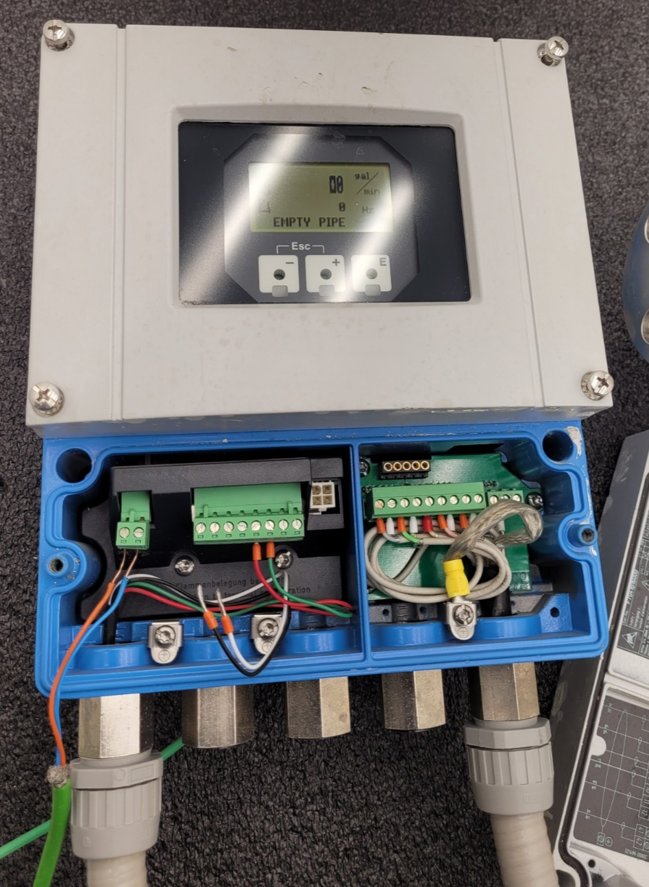 Endress+Hauser PROMASS S Mass Flowmeter 83S15-1DL7/0 Flow Controller +XMTR B [1]
